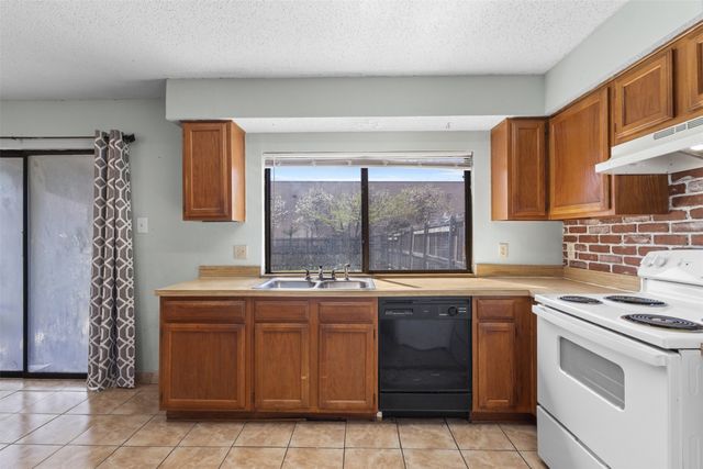 206 Southerland Avenue, Mesquite, TX 75150