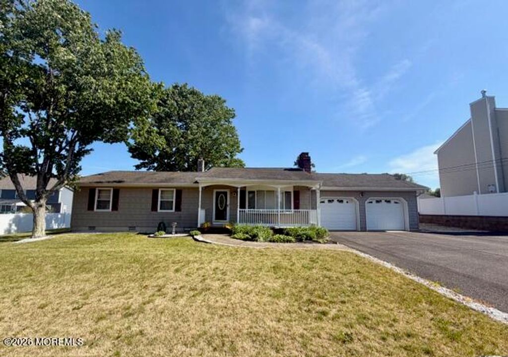 820 5th Avenue, Toms River, NJ 08757