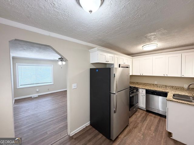 939 N Eugenia Place NW, Atlanta, GA 30318