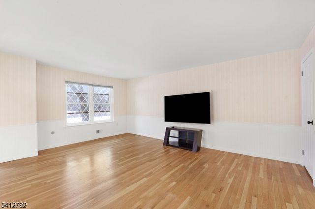 91 Devonshire Ct, Hillsborough Twp., NJ 08844