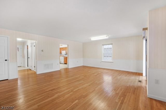 91 Devonshire Ct, Hillsborough Twp., NJ 08844