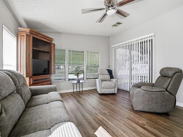 32322 OAK PARK DRIVE, Leesburg, FL 34748