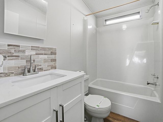 32322 OAK PARK DRIVE, Leesburg, FL 34748
