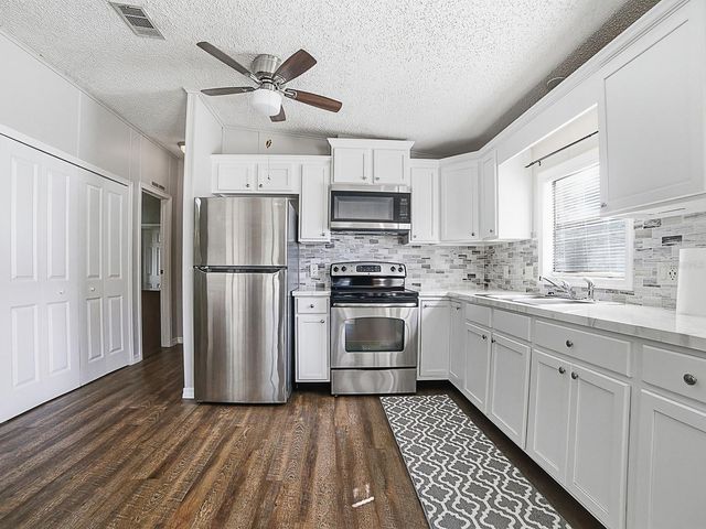 32322 OAK PARK DRIVE, Leesburg, FL 34748