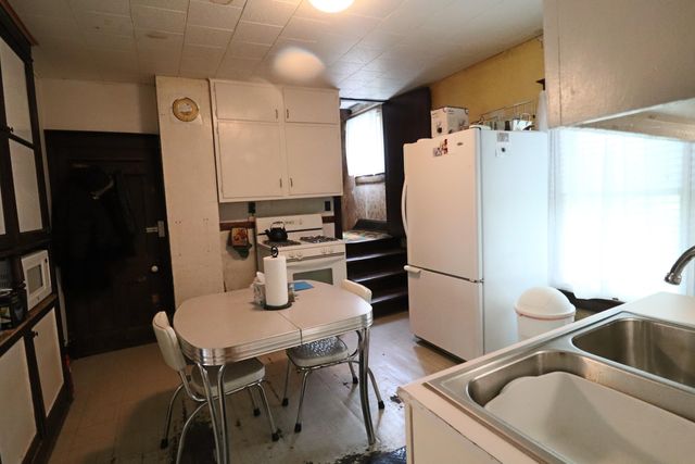 784 N 625 E, Westville, IN 46391
