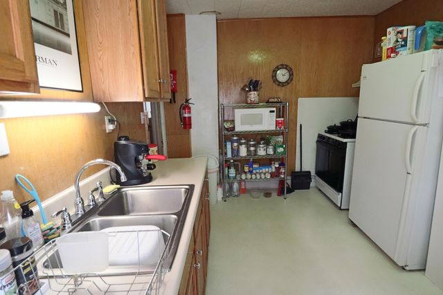 784 N 625 E, Westville, IN 46391