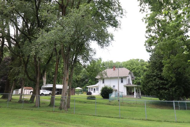 784 N 625 E, Westville, IN 46391