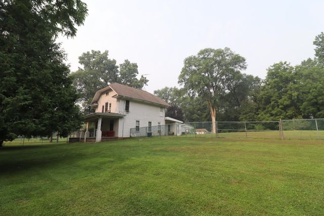 784 N 625 E, Westville, IN 46391