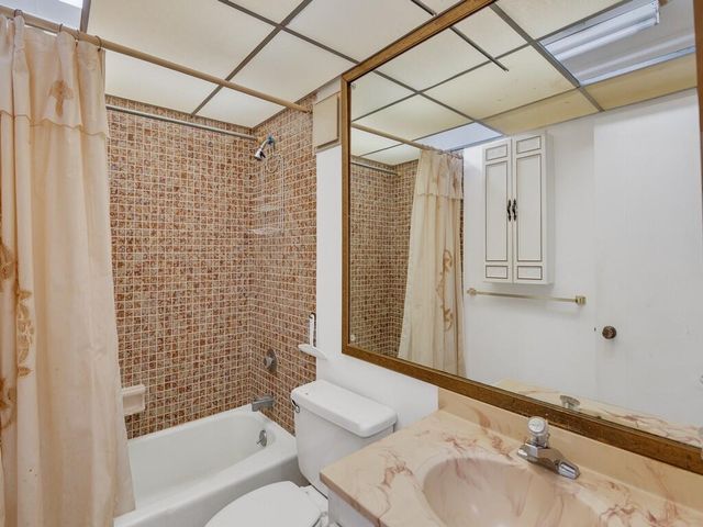 5373 SE Miles Grant Road 208, Stuart, FL 34997