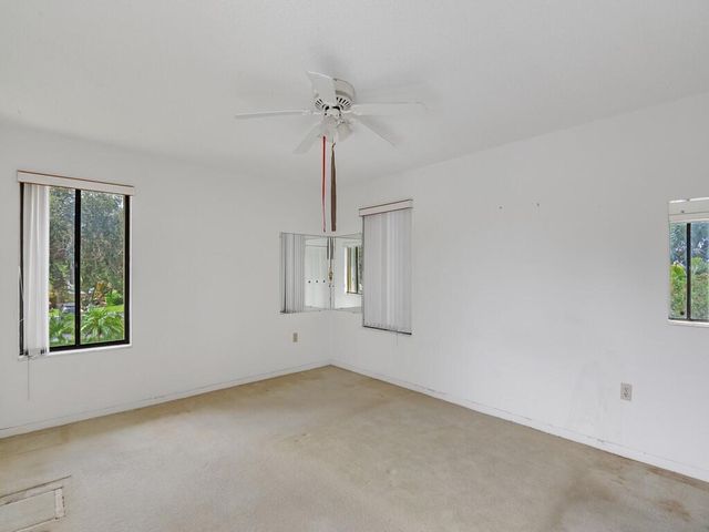 5373 SE Miles Grant Road 208, Stuart, FL 34997