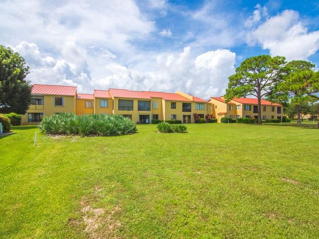 5373 SE Miles Grant Road 208, Stuart, FL 34997