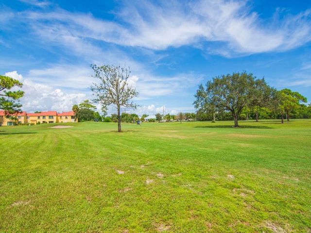 5373 SE Miles Grant Road 208, Stuart, FL 34997
