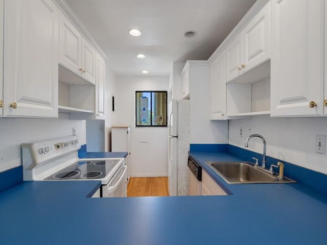 5373 SE Miles Grant Road 208, Stuart, FL 34997