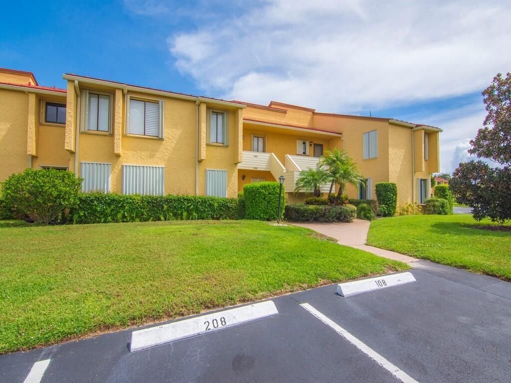 5373 SE Miles Grant Road 208, Stuart, FL 34997