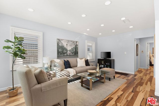 8911 Cattaraugus Avenue, Los Angeles, CA 90034