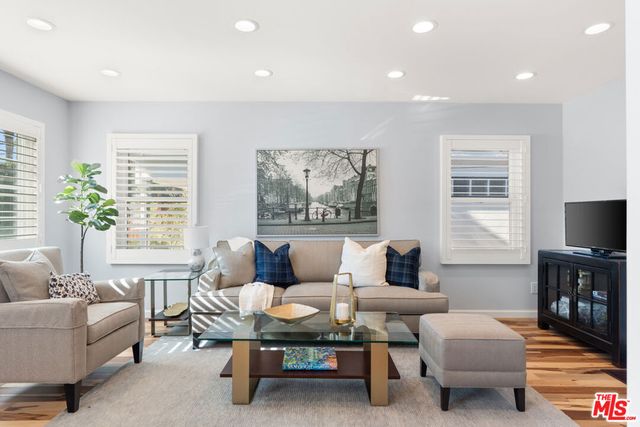 8911 Cattaraugus Avenue, Los Angeles, CA 90034