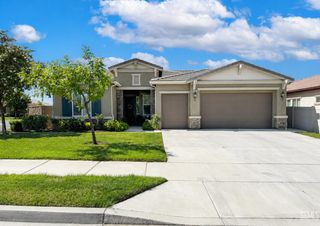 9809 Naples Place, Bakersfield, CA 93306