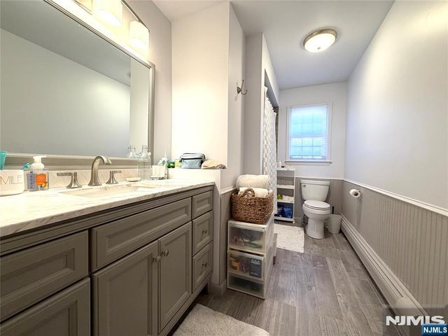 34 Meyerhoff Place B, Oradell, NJ 07649