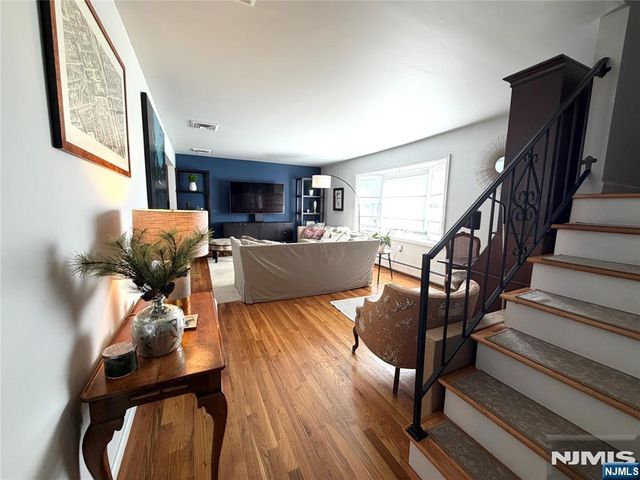 34 Meyerhoff Place B, Oradell, NJ 07649
