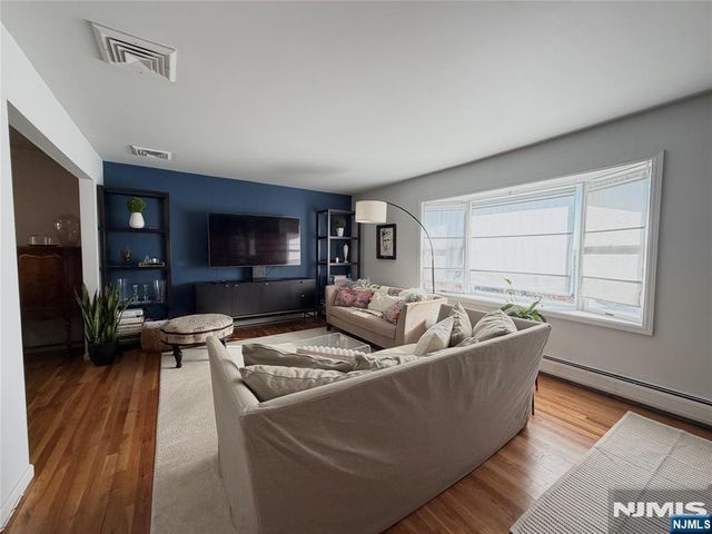 34 Meyerhoff Place B, Oradell, NJ 07649