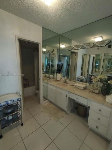 20515 E Country Club Drive 2047, Aventura, FL 33180