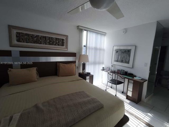 20515 E Country Club Drive 2047, Aventura, FL 33180