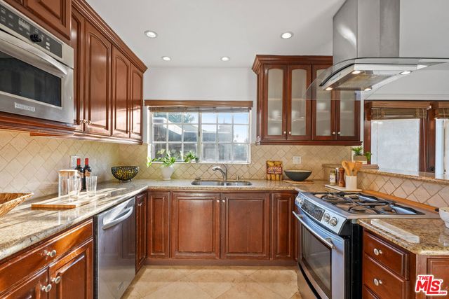 5539 Buffalo Avenue, Sherman Oaks, CA 91401