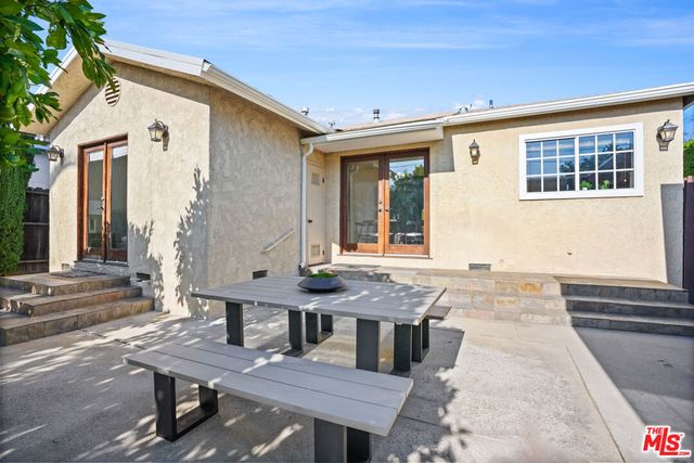 5539 Buffalo Avenue, Sherman Oaks, CA 91401
