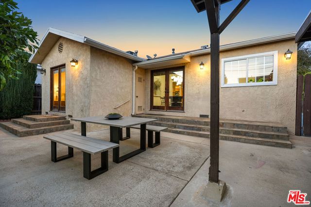 5539 Buffalo Avenue, Sherman Oaks, CA 91401