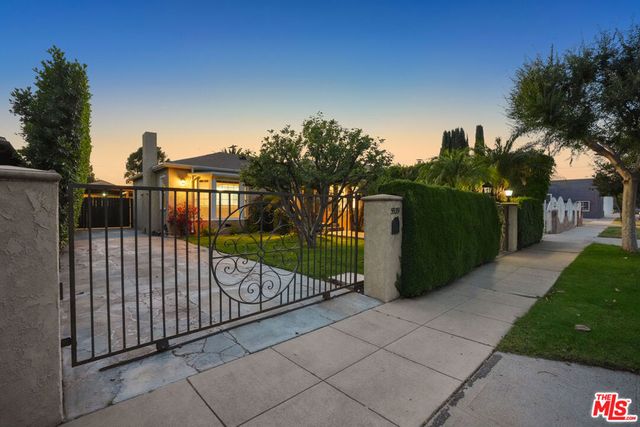 5539 Buffalo Avenue, Sherman Oaks, CA 91401