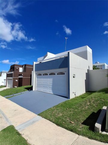 J3 SEROTINA BOSQUE DE LOS PINOS, Bayamon, PR 00956