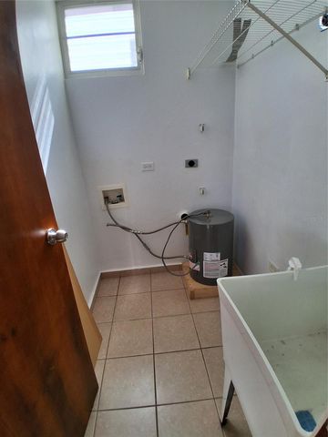 J3 SEROTINA BOSQUE DE LOS PINOS, Bayamon, PR 00956