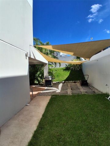 J3 SEROTINA BOSQUE DE LOS PINOS, Bayamon, PR 00956