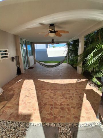 J3 SEROTINA BOSQUE DE LOS PINOS, Bayamon, PR 00956