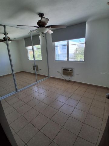 J3 SEROTINA BOSQUE DE LOS PINOS, Bayamon, PR 00956