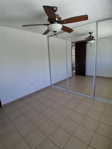 J3 SEROTINA BOSQUE DE LOS PINOS, Bayamon, PR 00956