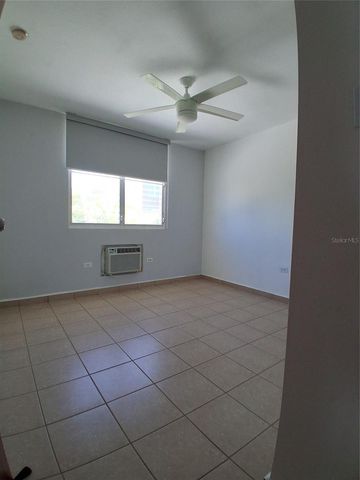 J3 SEROTINA BOSQUE DE LOS PINOS, Bayamon, PR 00956