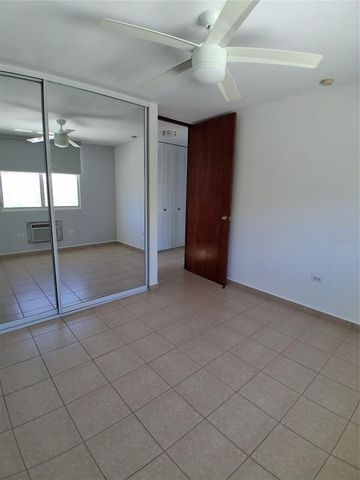 J3 SEROTINA BOSQUE DE LOS PINOS, Bayamon, PR 00956