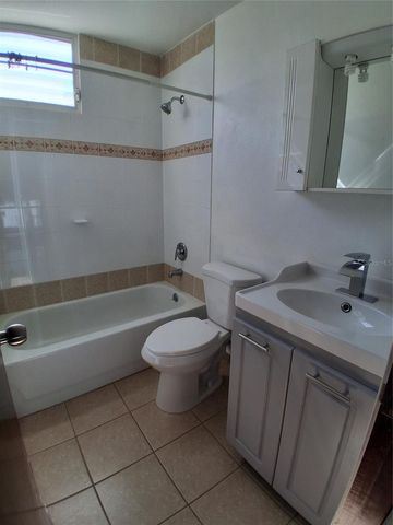 J3 SEROTINA BOSQUE DE LOS PINOS, Bayamon, PR 00956