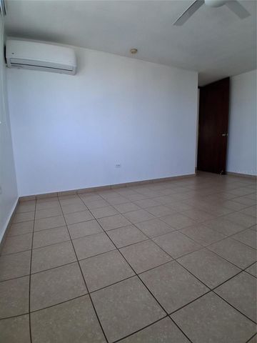 J3 SEROTINA BOSQUE DE LOS PINOS, Bayamon, PR 00956