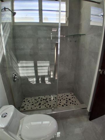 J3 SEROTINA BOSQUE DE LOS PINOS, Bayamon, PR 00956