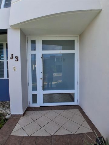 J3 SEROTINA BOSQUE DE LOS PINOS, Bayamon, PR 00956