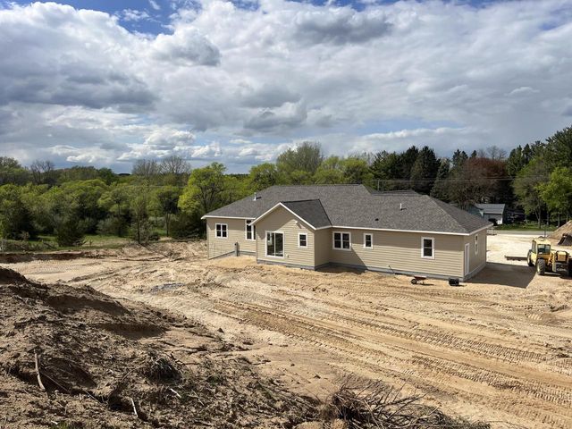 2367 Wallace Lake ROAD, West Bend, WI 53090