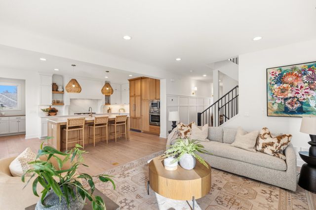 730 Ensconced Way, Chaska, MN 55318