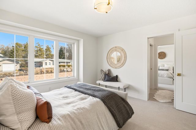 730 Ensconced Way, Chaska, MN 55318