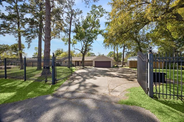 1829 Campbell Road, Houston, TX 77080