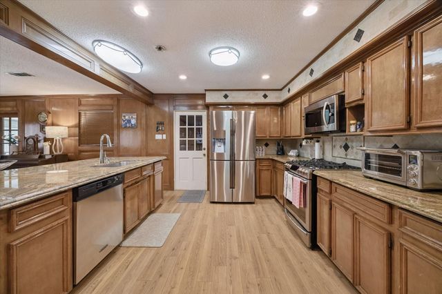 1829 Campbell Road, Houston, TX 77080