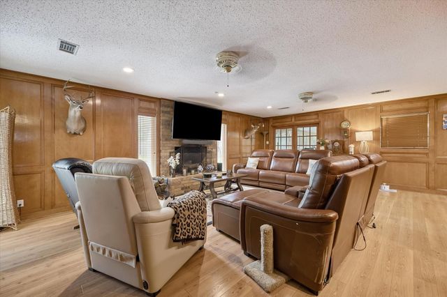 1829 Campbell Road, Houston, TX 77080