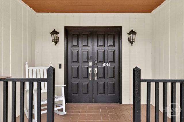 206 E Point Drive, Savannah, GA 31410