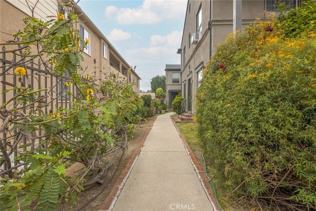 913 S Wilton Place, Los Angeles, CA 90019 — photo 4